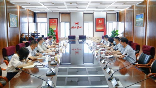 中國信保湖北分公司黨委書記、總經(jīng)理劉正茂一行到訪宜化集團(tuán)(圖1)