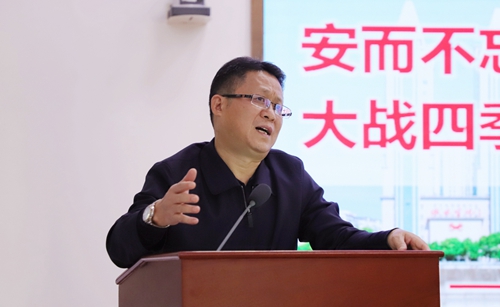 王大真到松滋肥業(yè)、楚星公司、新材料公司和股份公司現(xiàn)場調(diào)研(圖5)