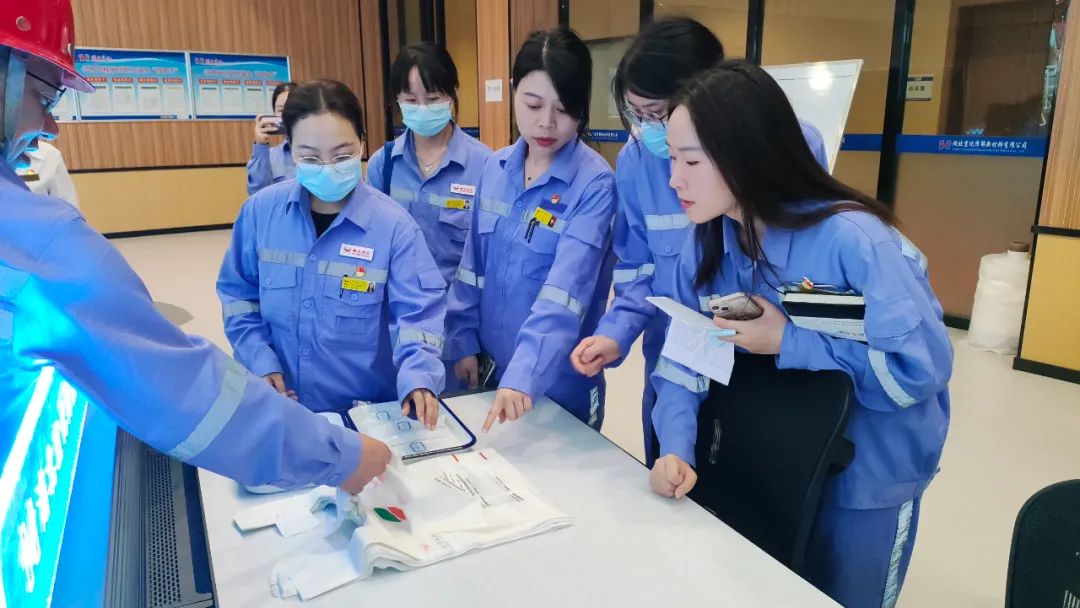 參觀新項(xiàng)目感受新變化更添新干勁！股份公司組織青年職工交流座談