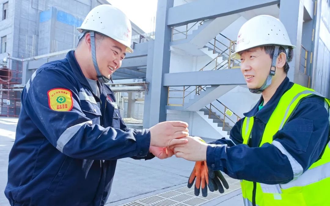 新疆宜化乙炔車間運(yùn)行一班：立足崗位強(qiáng)技能，凝心聚力創(chuàng)佳績(圖5)
