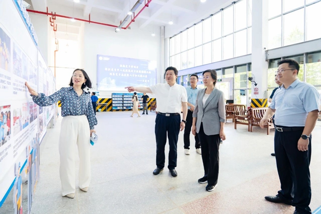 湖北省人社廳黨組書記、廳長李述永到宜化實訓(xùn)基地調(diào)研(圖1)