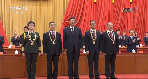 向抗疫英雄致敬！宜化集團(tuán)組織收看全國抗擊新冠肺炎疫情表彰大會(huì)